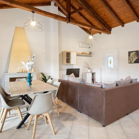 Eleonas Luxury Homes *