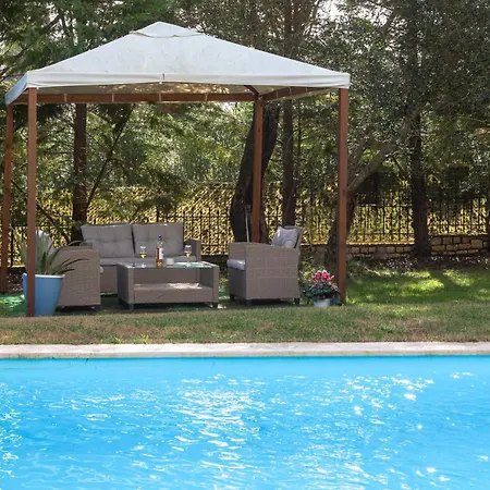 Eleonas Luxury Homes * Gardelades