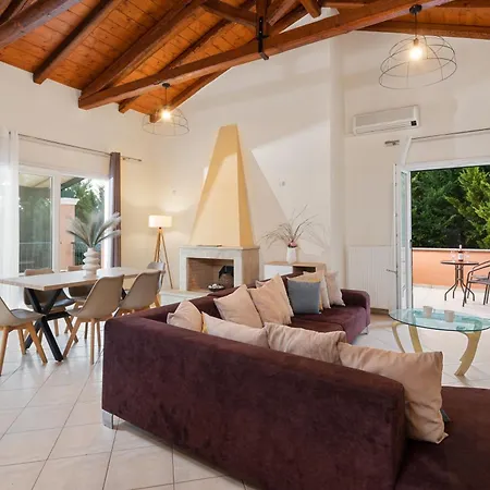 Eleonas Luxury Homes *