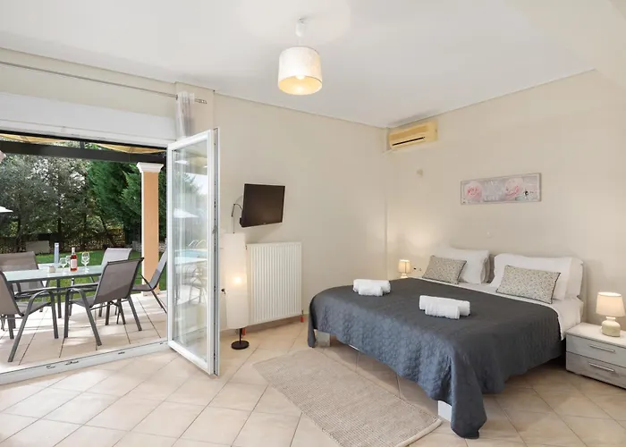 Villa Eleonas Luxury Homes *