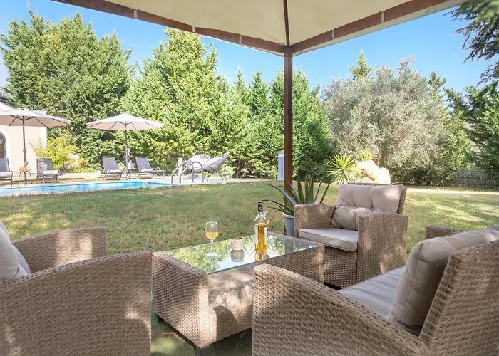 Villa Eleonas Luxury Homes *