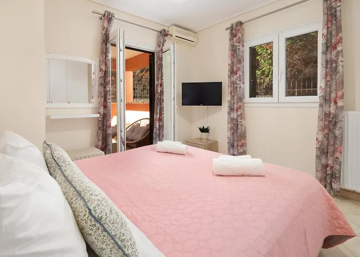 Villa Eleonas Luxury Homes *