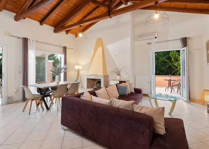 Eleonas Luxury Homes *