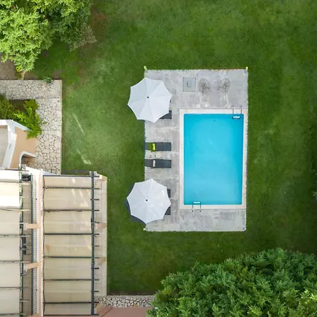 Eleonas Luxury Homes * Gardeládes